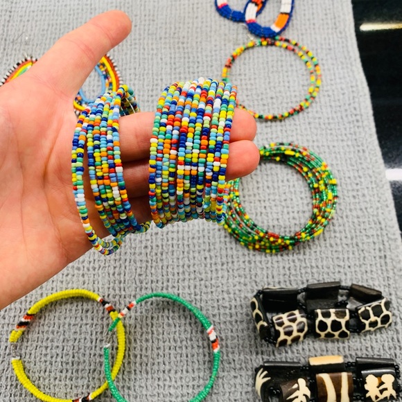 Mixed Bag of Kenyan Bracelets, Bangles, and Earrings - Picture 6 of 10